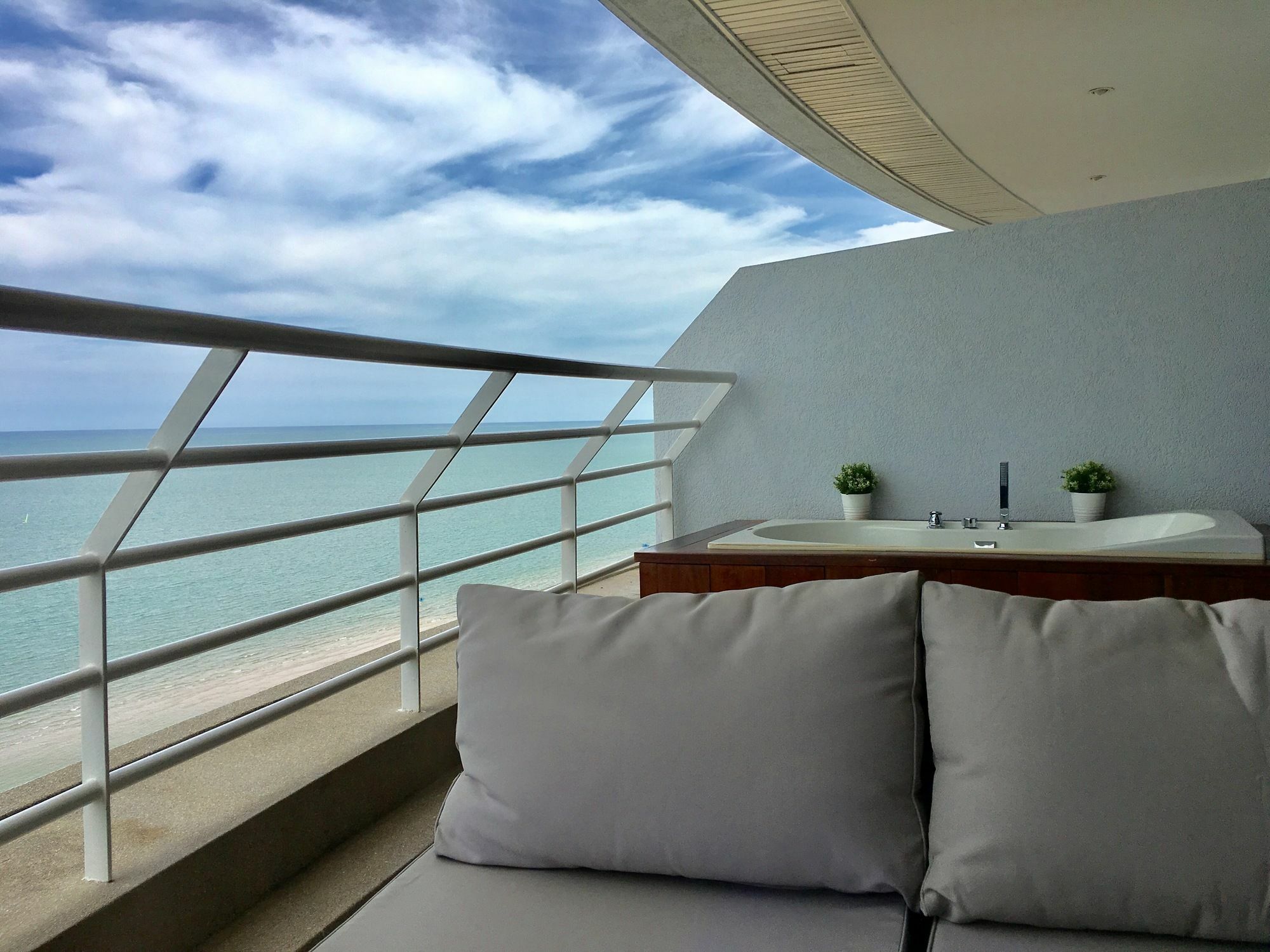 Sandy Beach Condo 17D Ban Nong Khang Екстер'єр фото