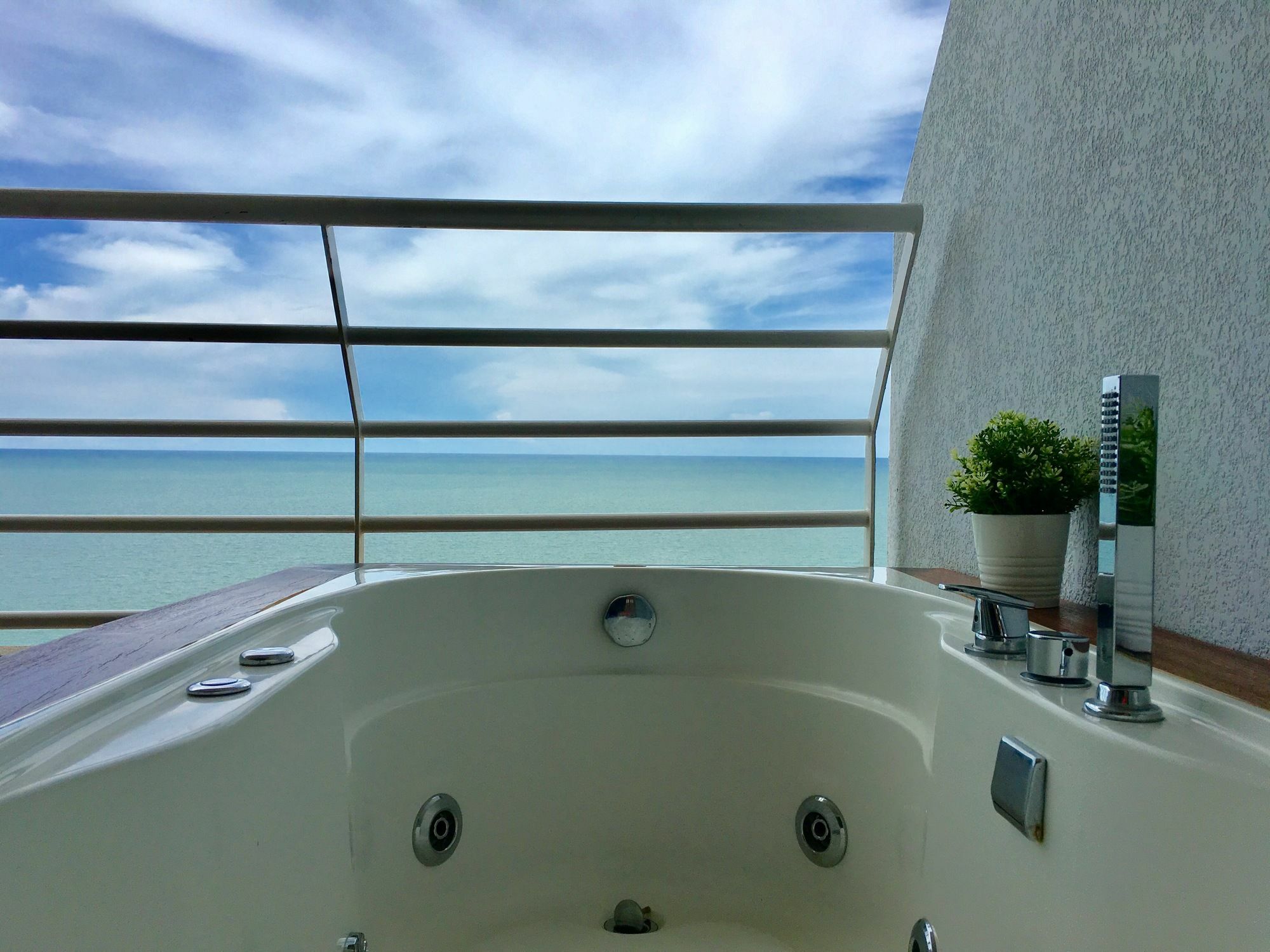 Sandy Beach Condo 17D Ban Nong Khang Екстер'єр фото